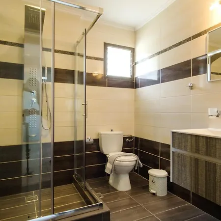 Akis & With Pool By Hotelius Daire