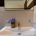 Apartment Akis & With Pool By Hotelius *