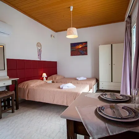 Akis & With Pool By Hotelius