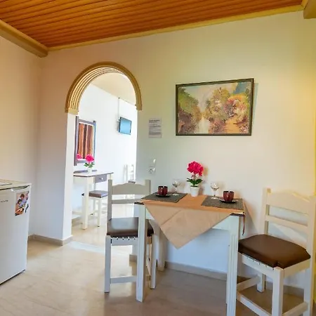 Akis & With Pool By Hotelius Agios Georgios Pagon