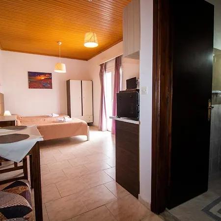 Akis & With Pool By Hotelius * Agios Georgios Pagon