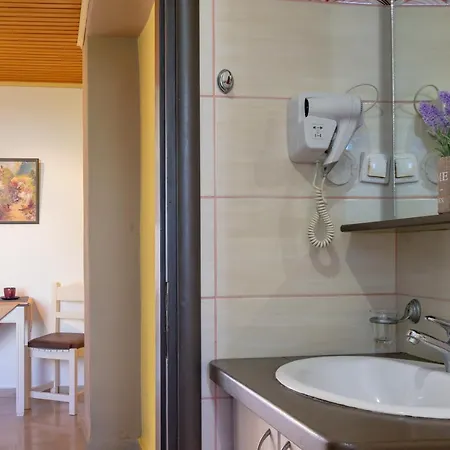 Akis & With Pool By Hotelius Lejlighed