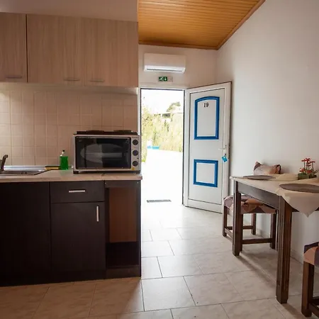Akis & With Pool By Hotelius Apartment Agios Georgios Pagon
